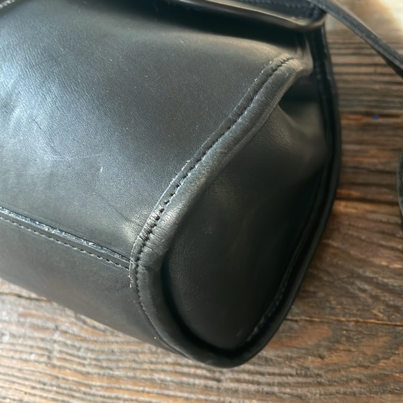 Post Pouch black leather satchel cross body purse EUC - Picture 9 of 12